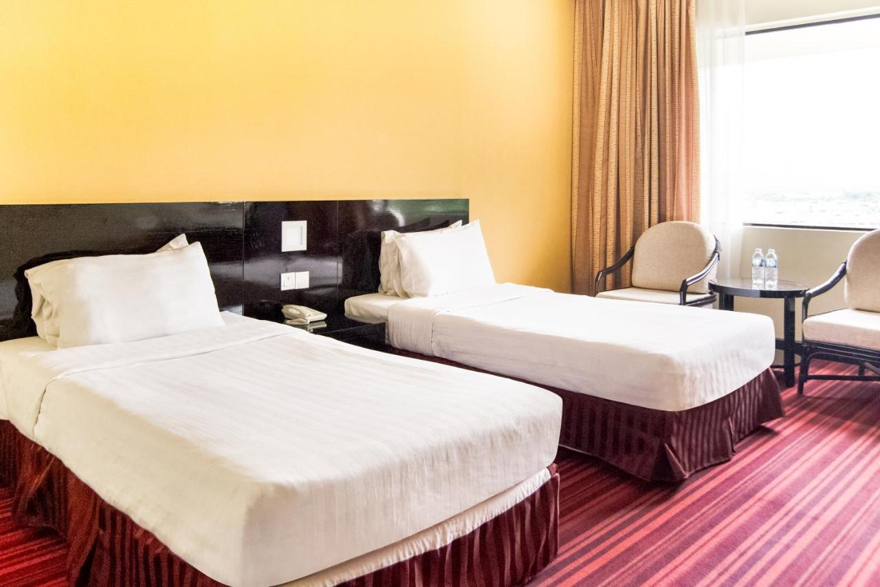 Oyo 89693 Perkasa Hotel Keningau Near Hospital Keningau Extérieur photo